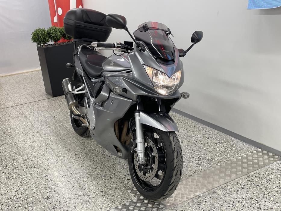 SUZUKI GSF 2008