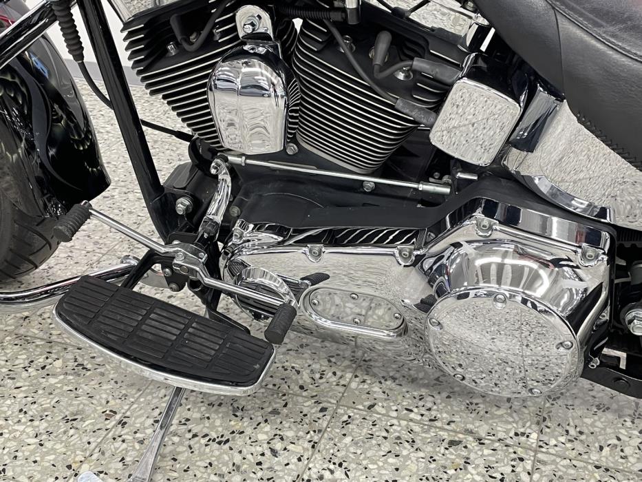 HARLEY-DAVIDSON SOFTAIL 2004