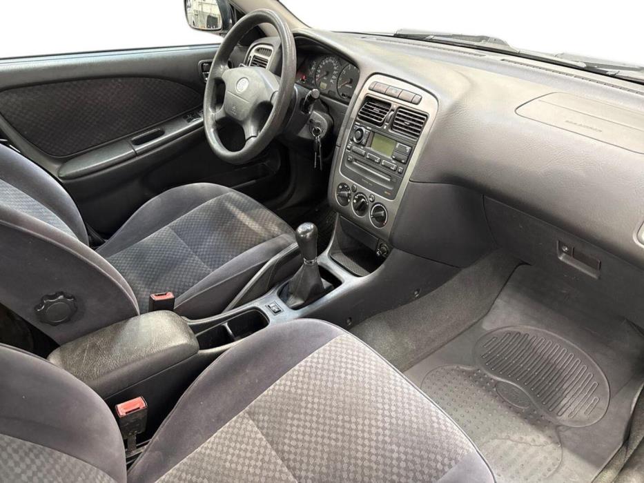 TOYOTA Avensis 2001