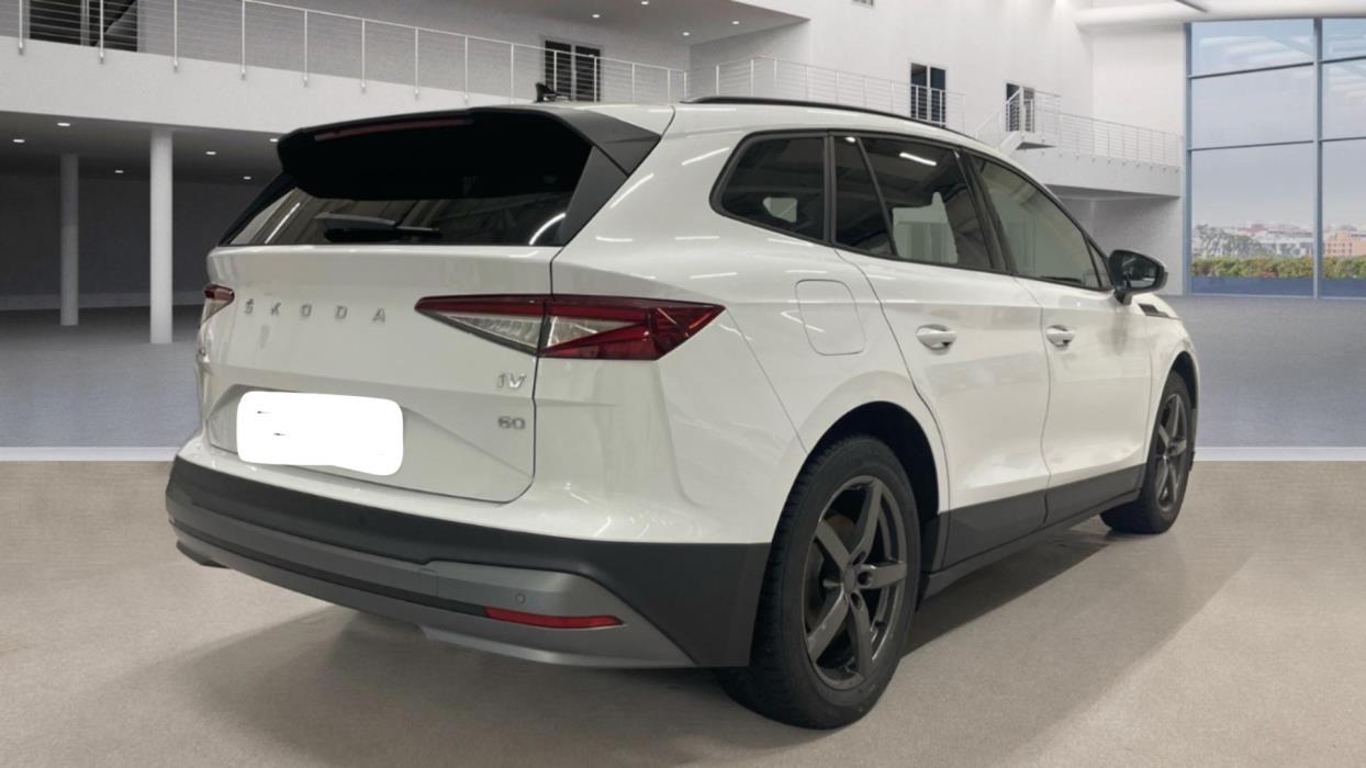 SKODA Enyaq 2023