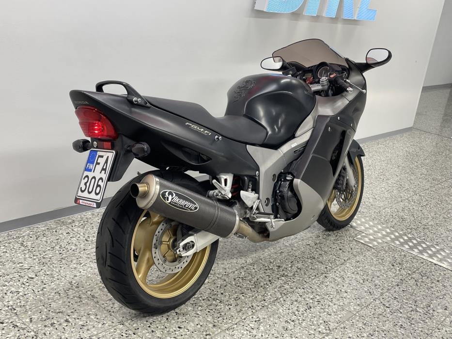 HONDA CBR 2004