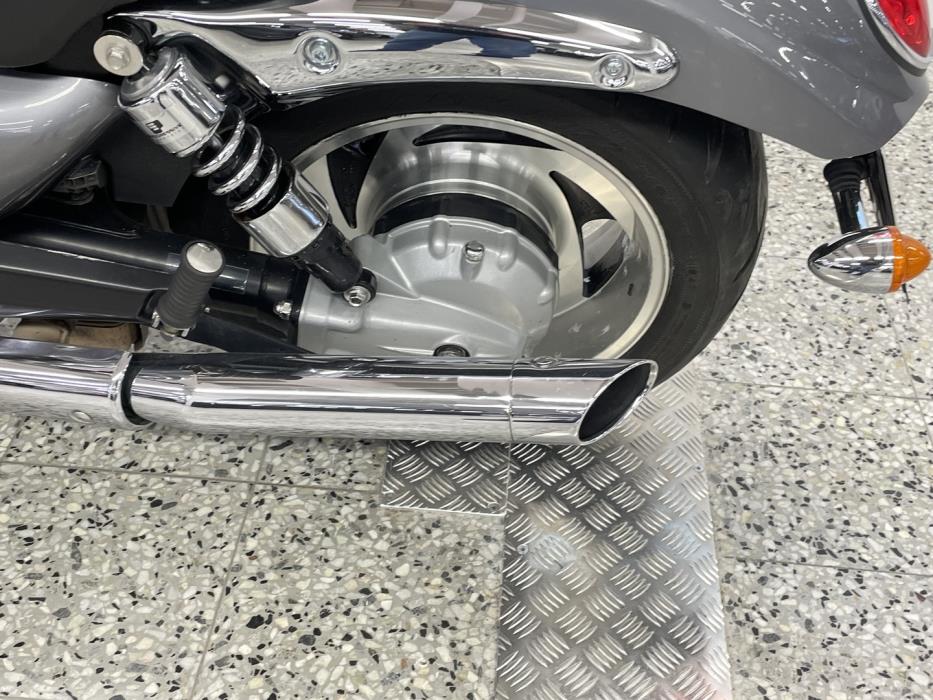 TRIUMPH ROCKET III 2006