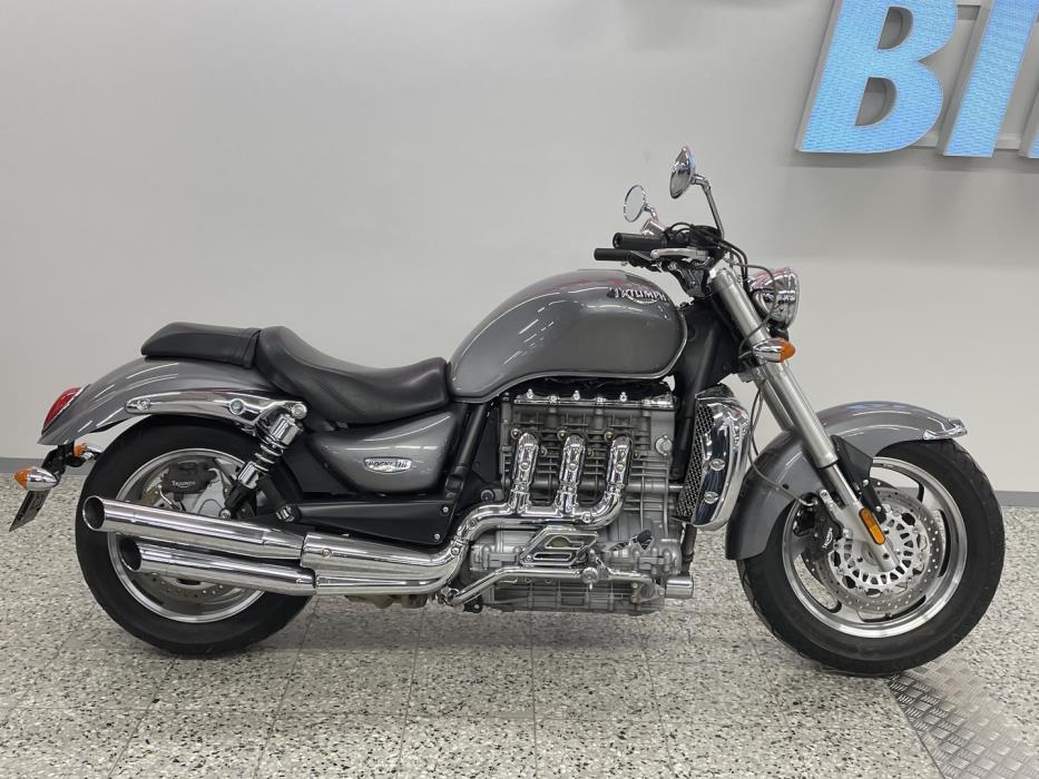 TRIUMPH ROCKET III 2006