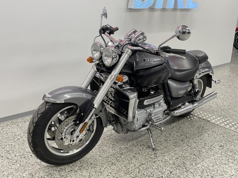 TRIUMPH ROCKET III 2006
