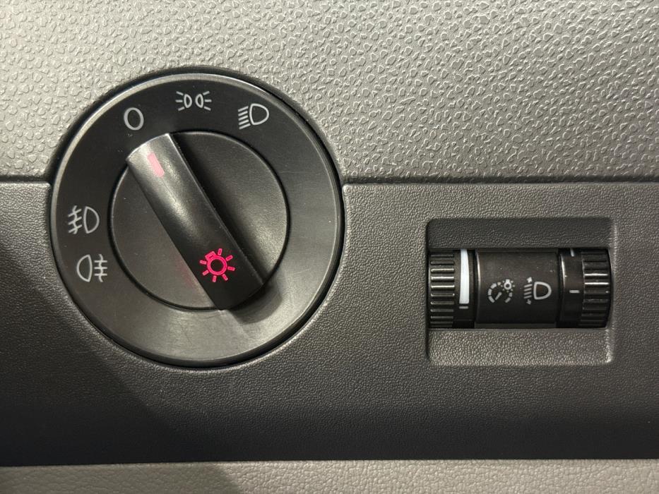 VOLKSWAGEN Transporter 2011