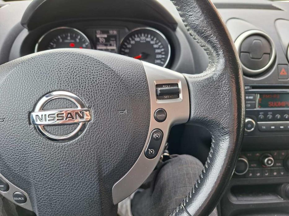 NISSAN Qashqai+2 2012