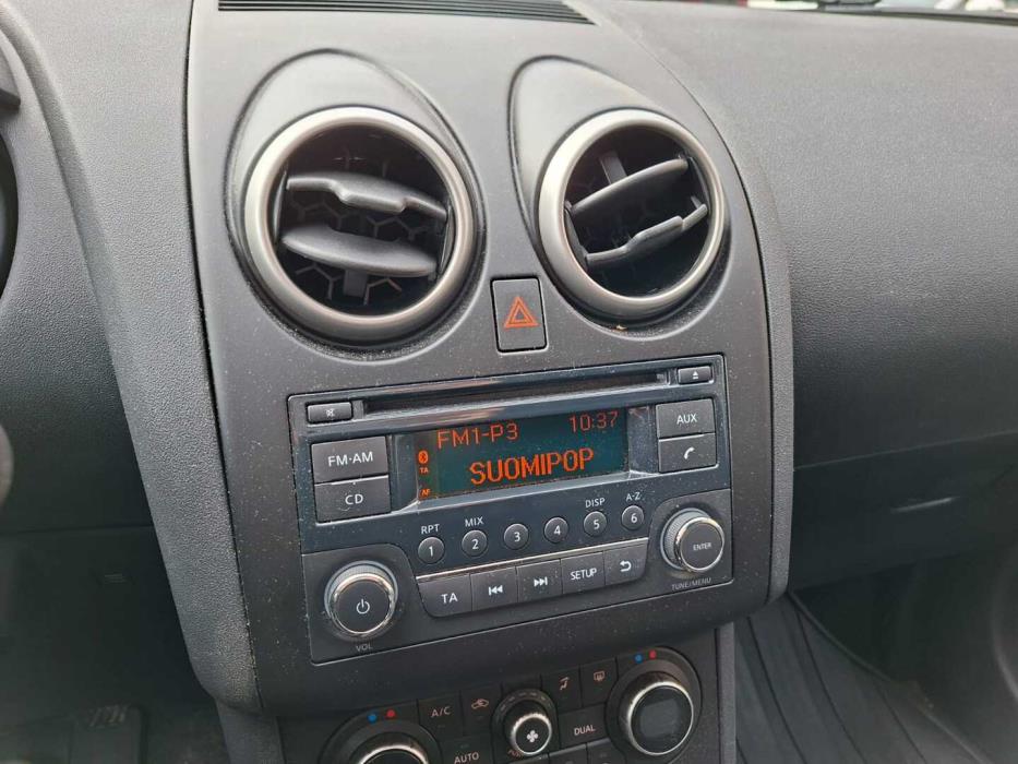 NISSAN Qashqai+2 2012