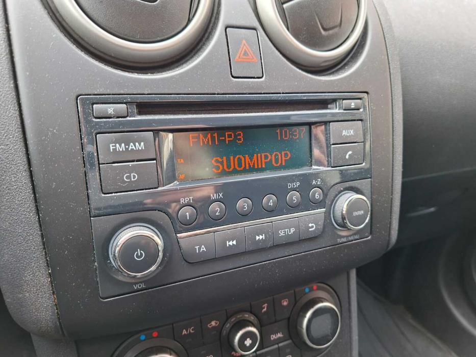 NISSAN Qashqai+2 2012