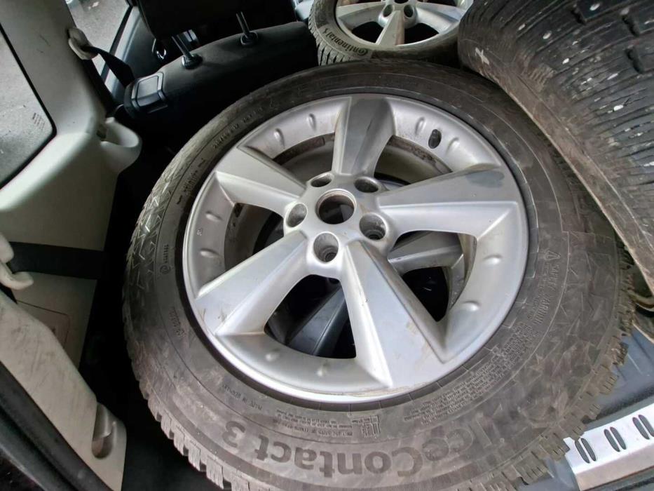 NISSAN Qashqai+2 2012