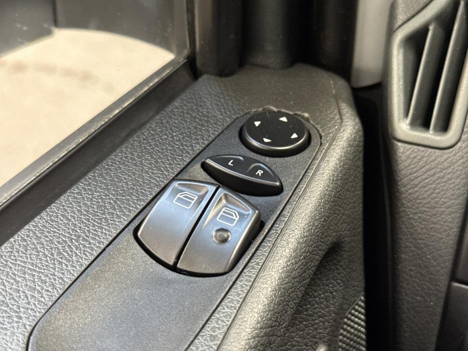 MERCEDES-BENZ Vito 2014