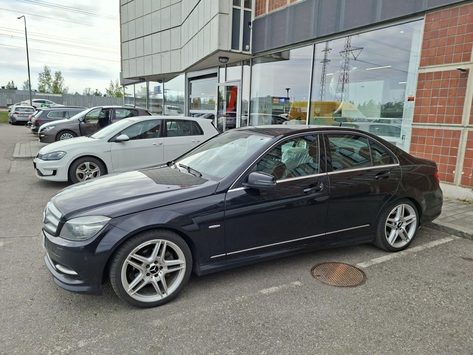 MERCEDES-BENZ C 2010