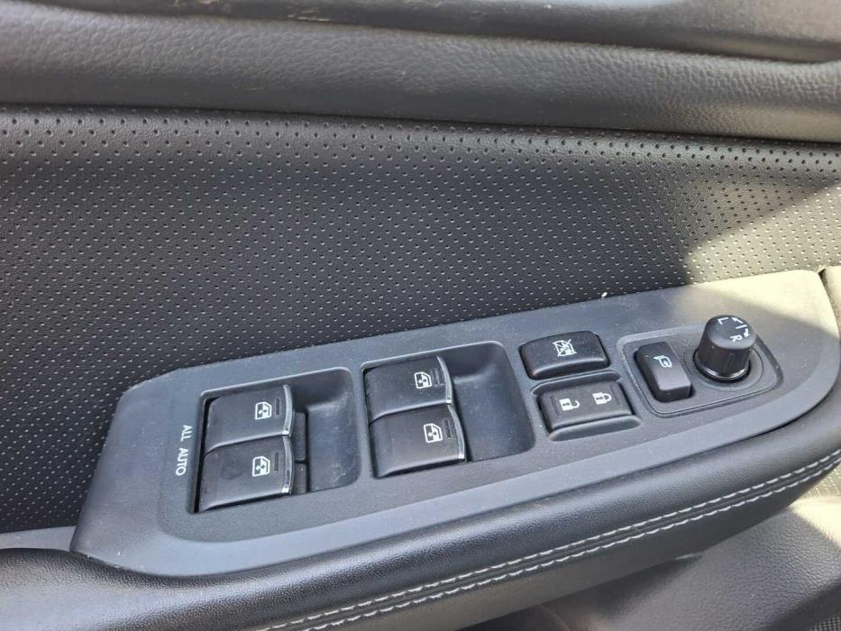 SUBARU Outback 2016