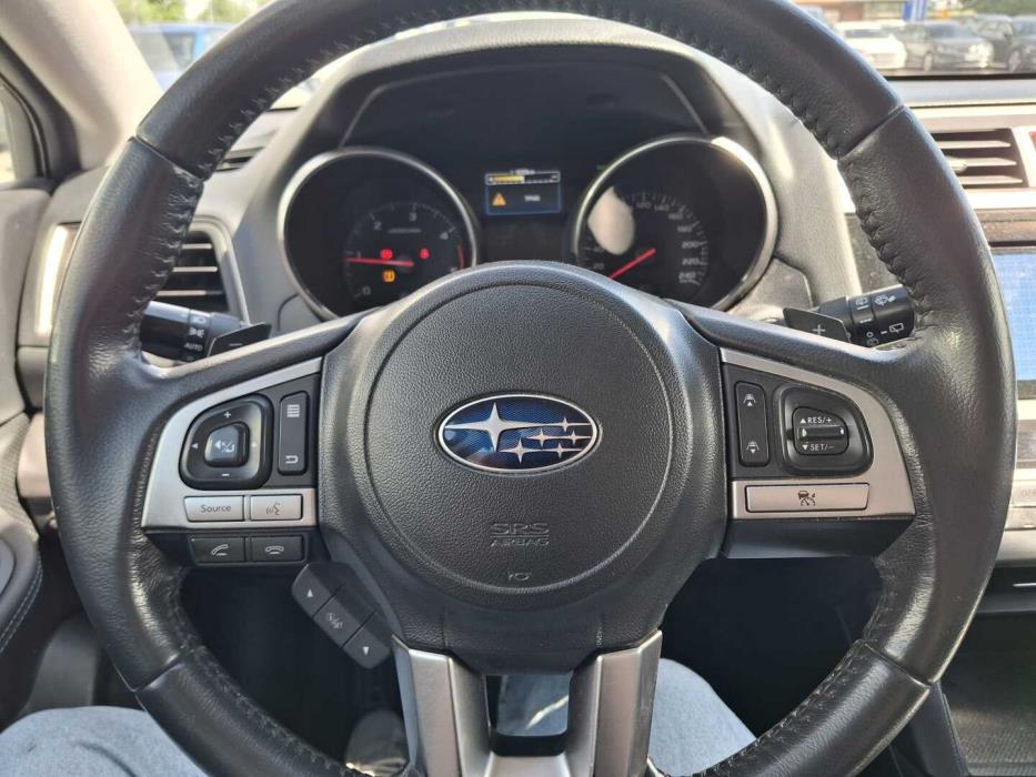 SUBARU Outback 2016
