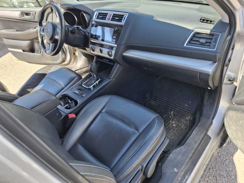 SUBARU Outback 2016