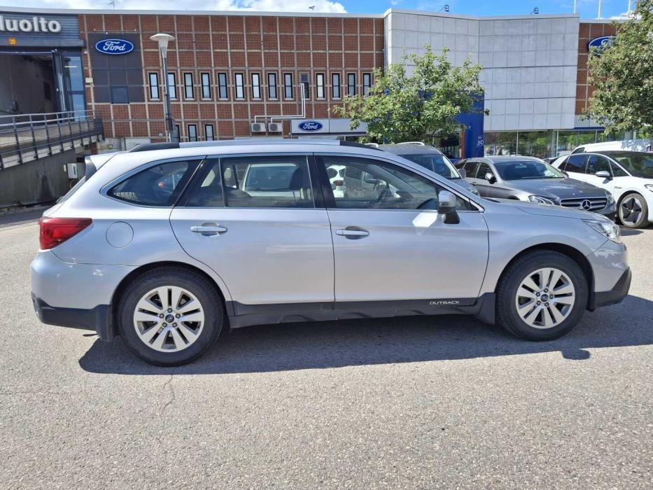 SUBARU Outback 2016