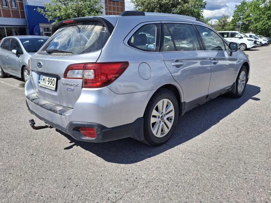 SUBARU Outback 2016