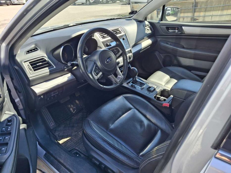 SUBARU Outback 2016
