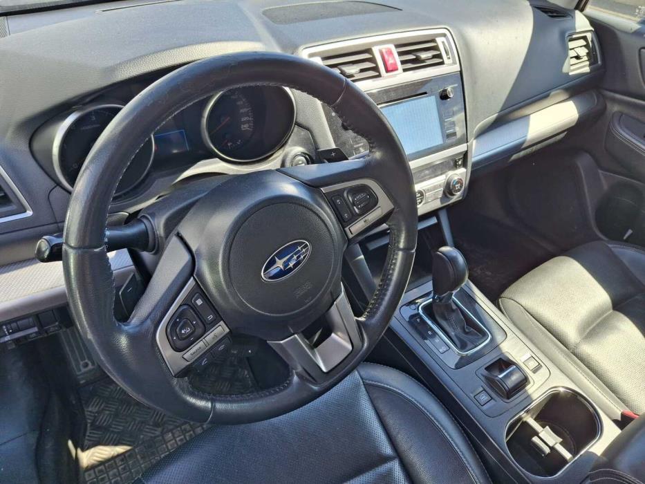 SUBARU Outback 2016