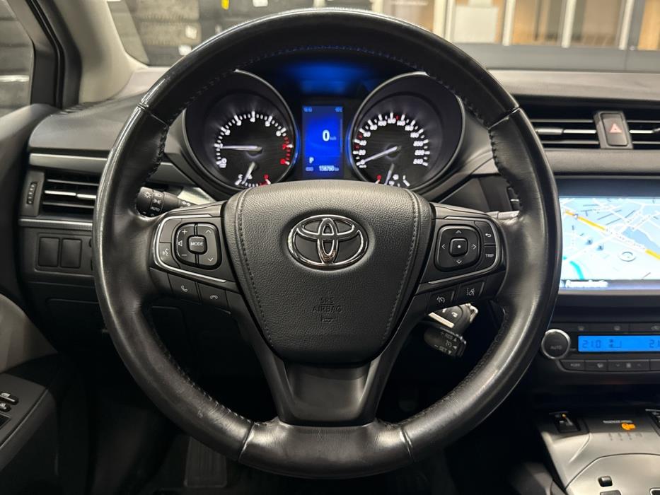 TOYOTA Avensis 2018