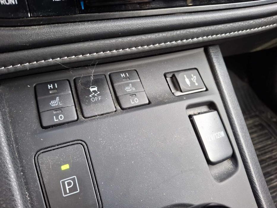 TOYOTA Auris 2018