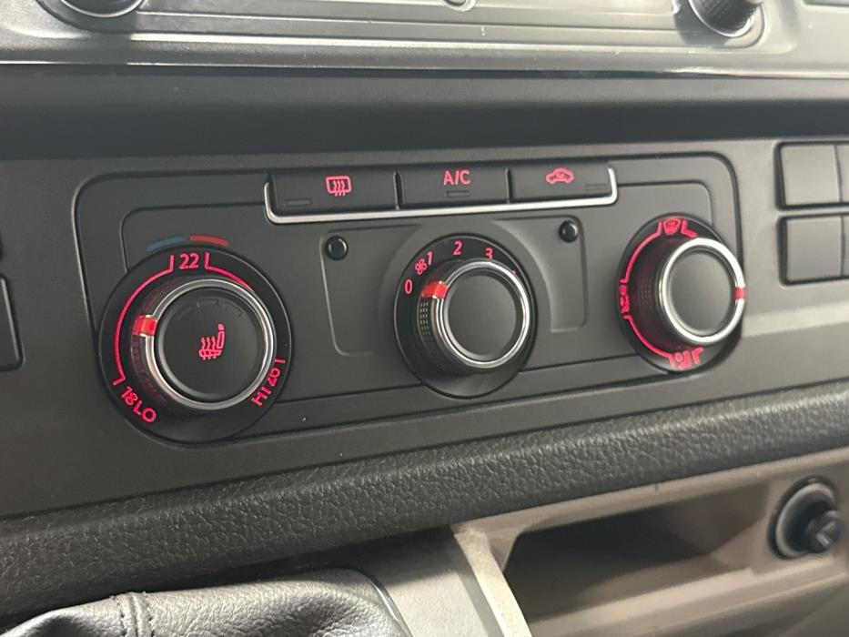 VOLKSWAGEN Transporter 2019