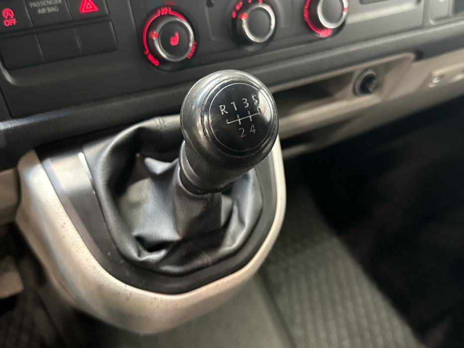 VOLKSWAGEN Transporter 2019