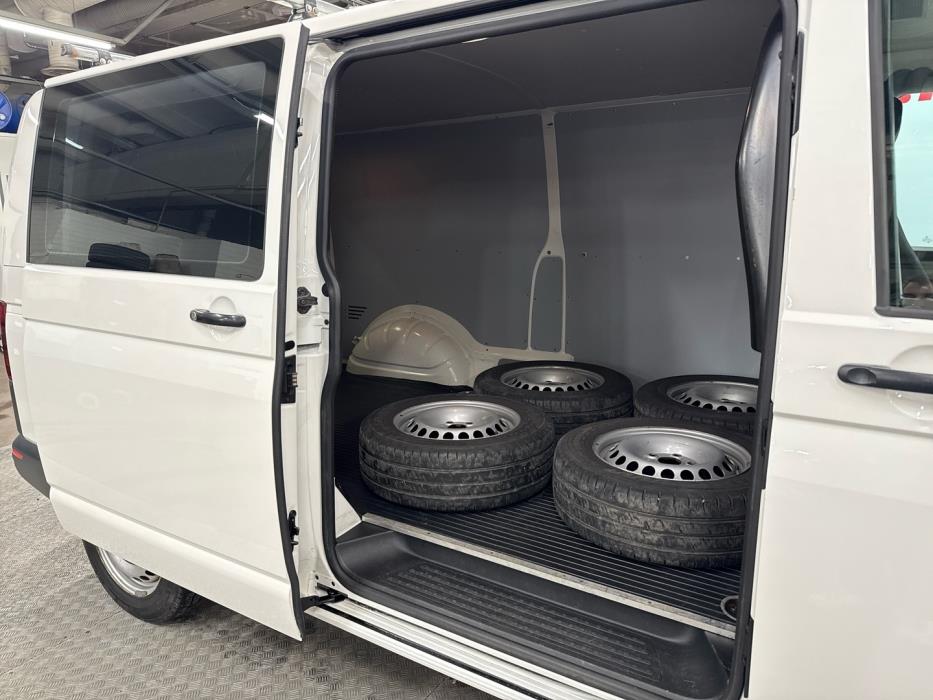 VOLKSWAGEN Transporter 2019