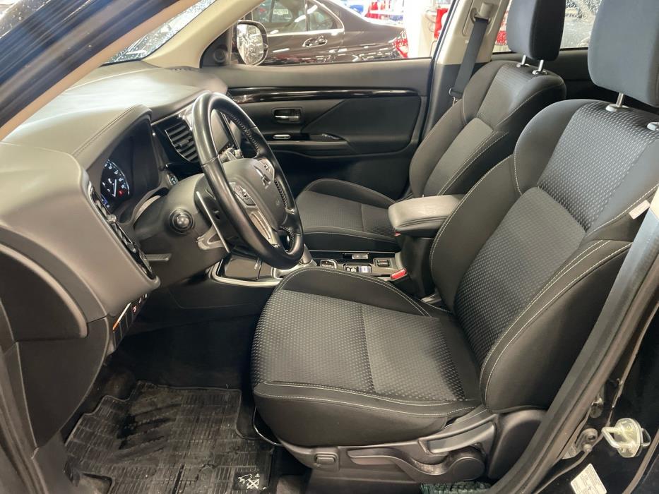 MITSUBISHI Outlander PHEV 2020