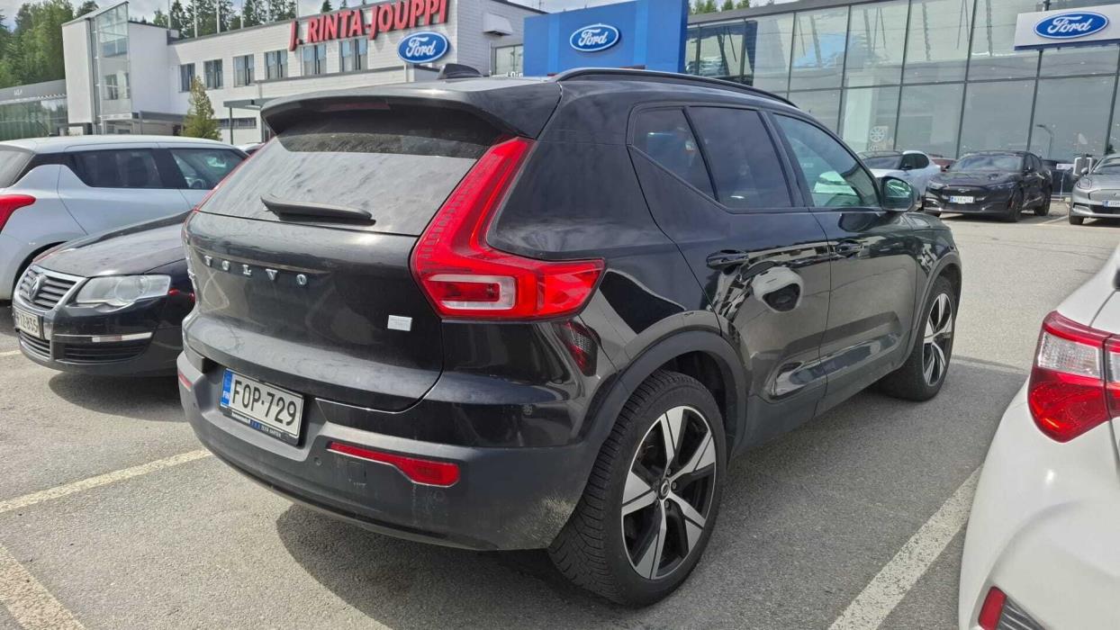 VOLVO XC40 2022