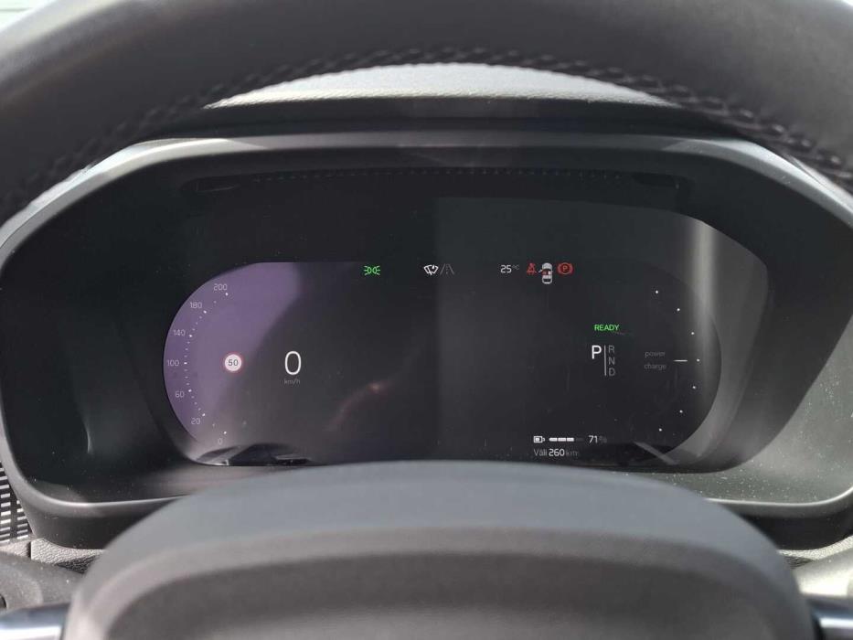 VOLVO XC40 2022