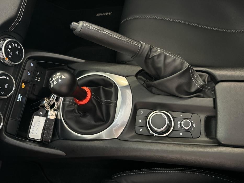 MAZDA MX-5 2021