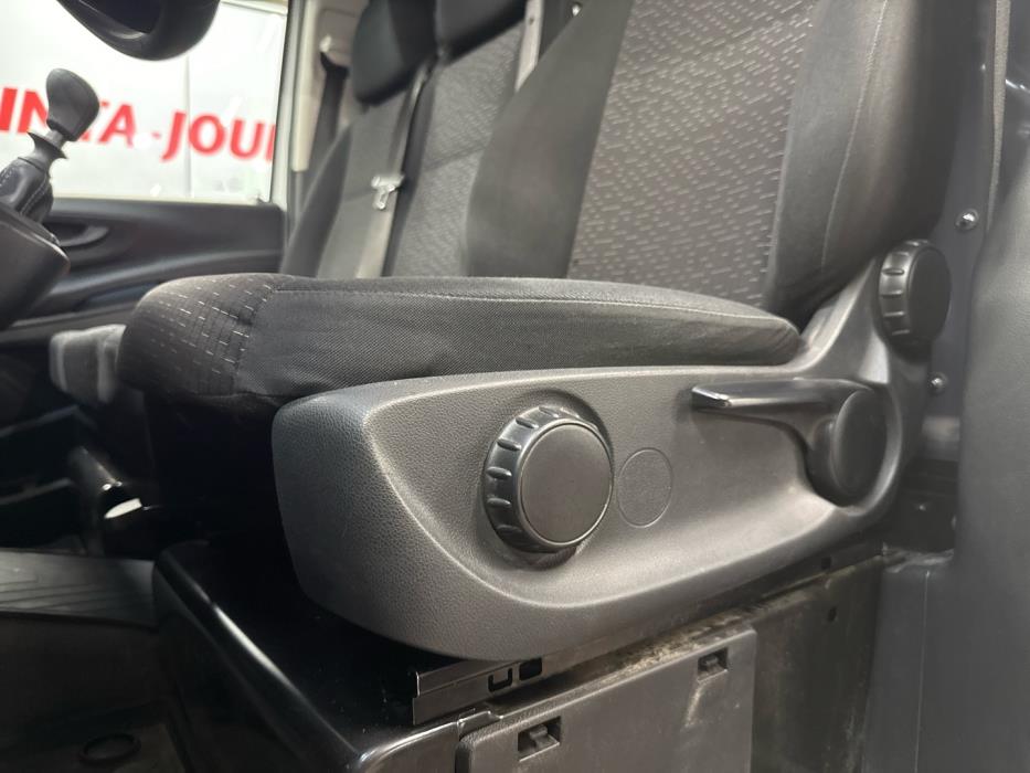 MERCEDES-BENZ Vito 2022