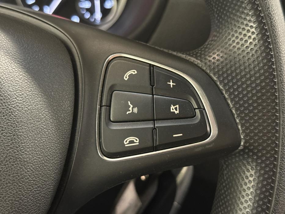 MERCEDES-BENZ Vito 2022