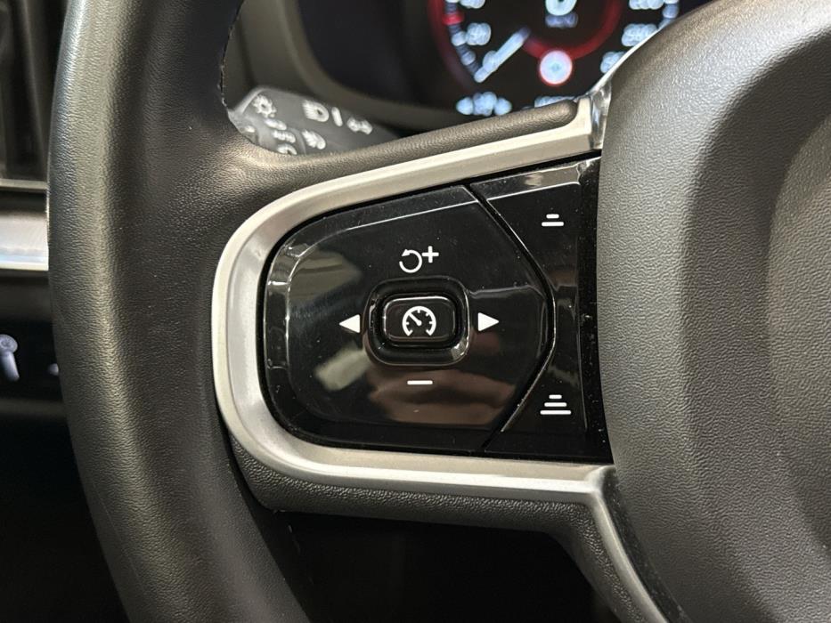 VOLVO V60 2022