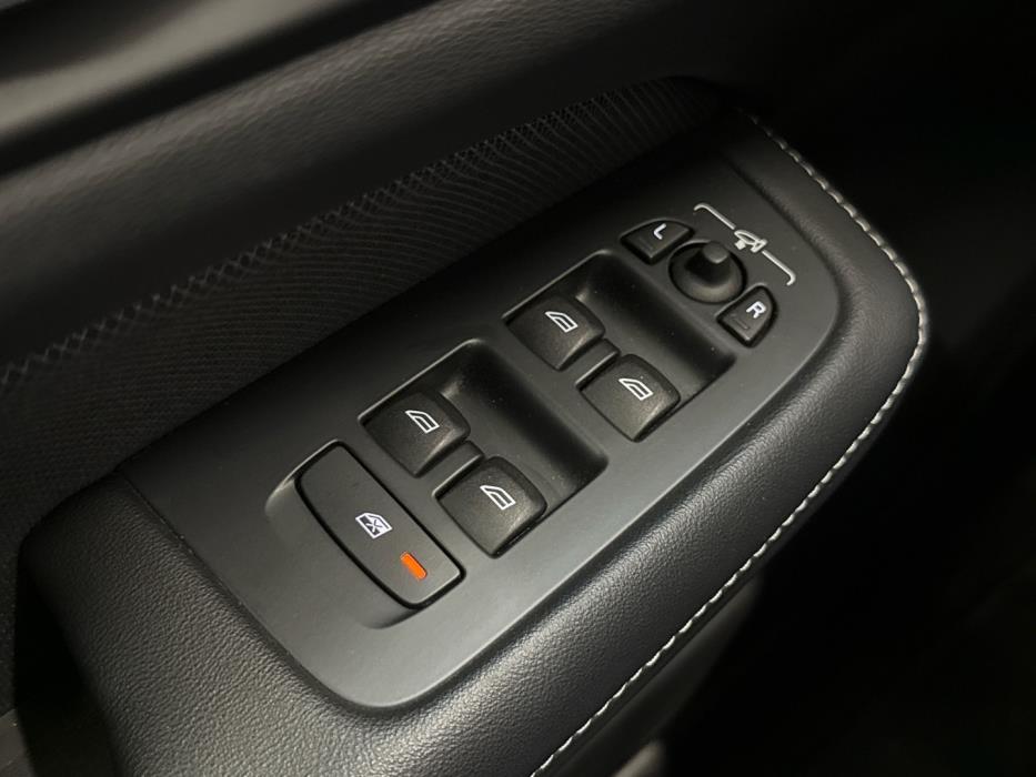 VOLVO V60 2022