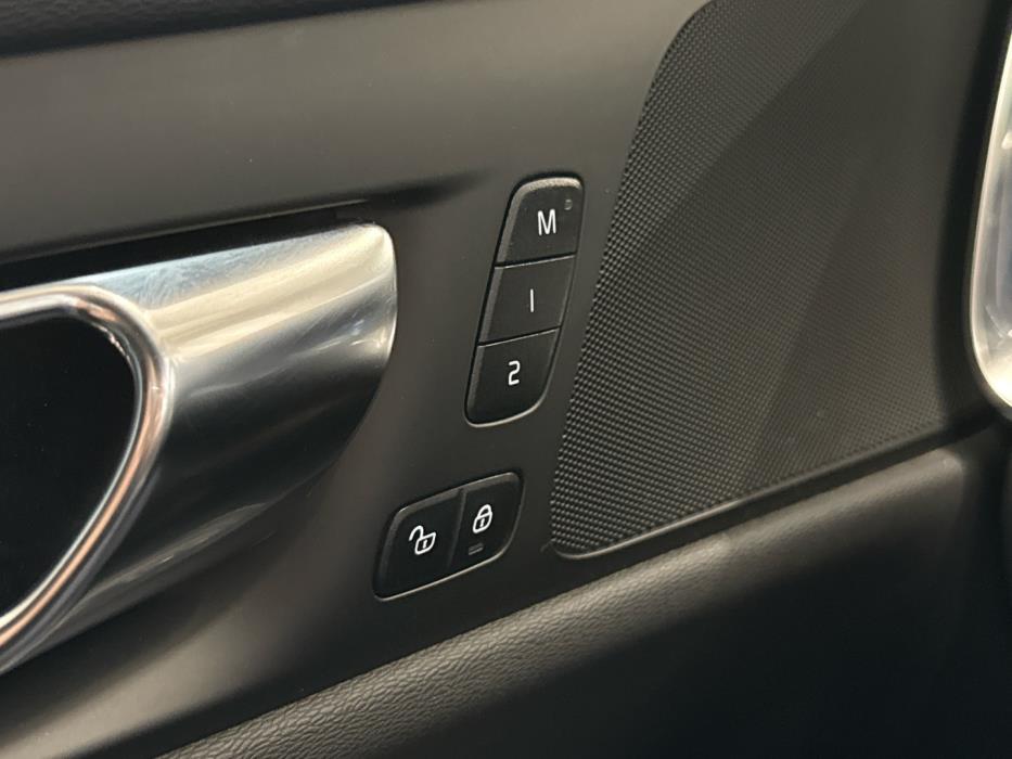 VOLVO V60 2022