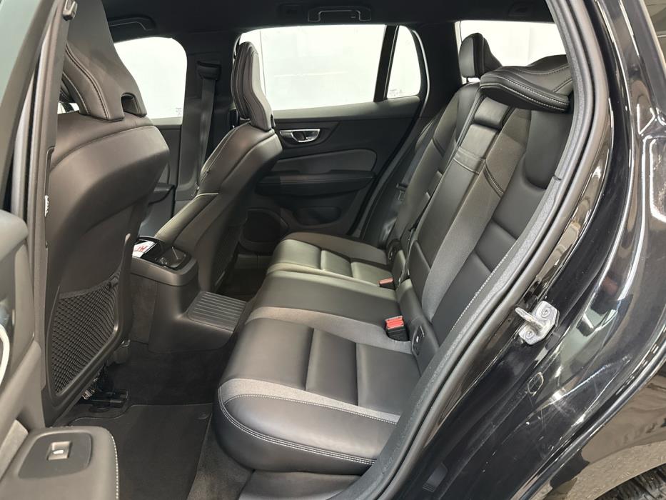 VOLVO V60 2022