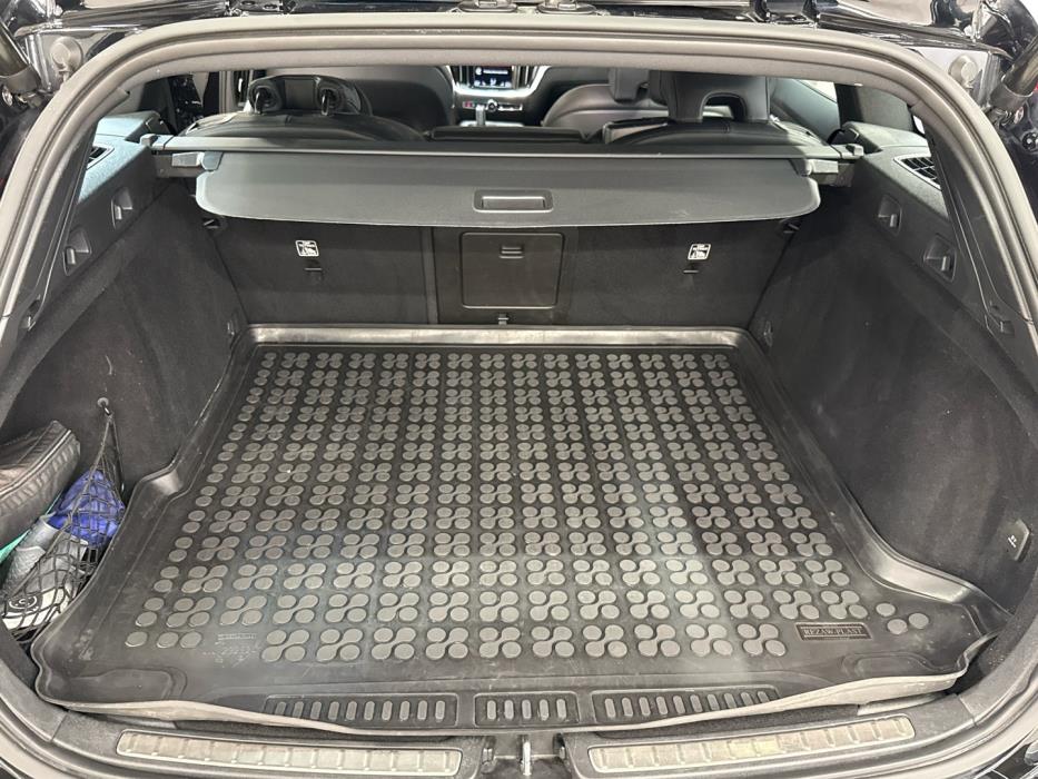 VOLVO V60 2022