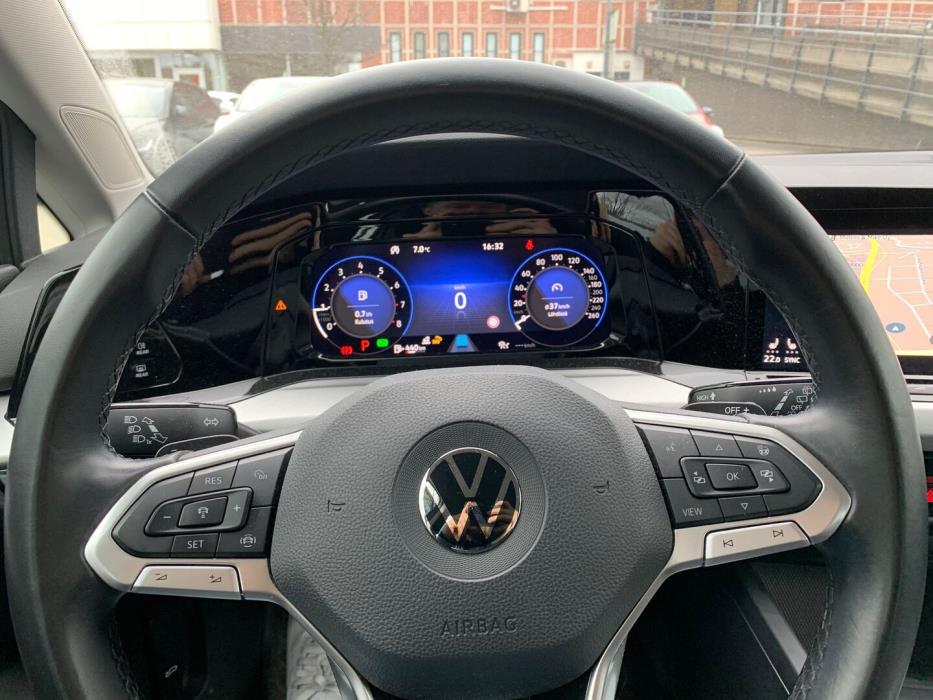 VOLKSWAGEN Golf 2021