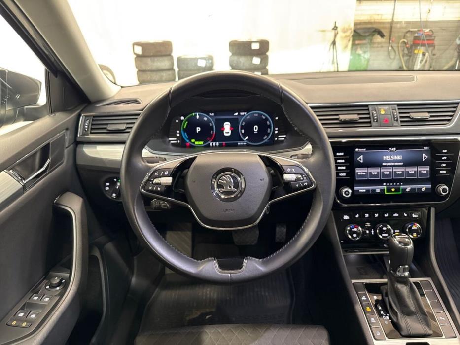 SKODA Superb 2023