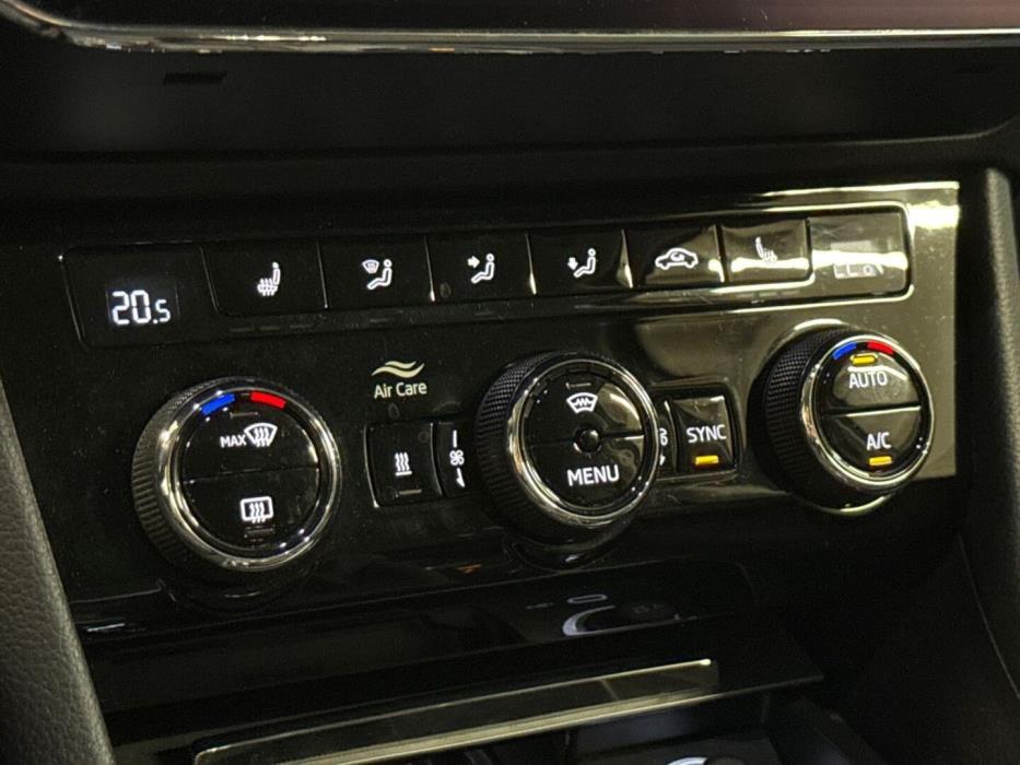 SKODA Superb 2023