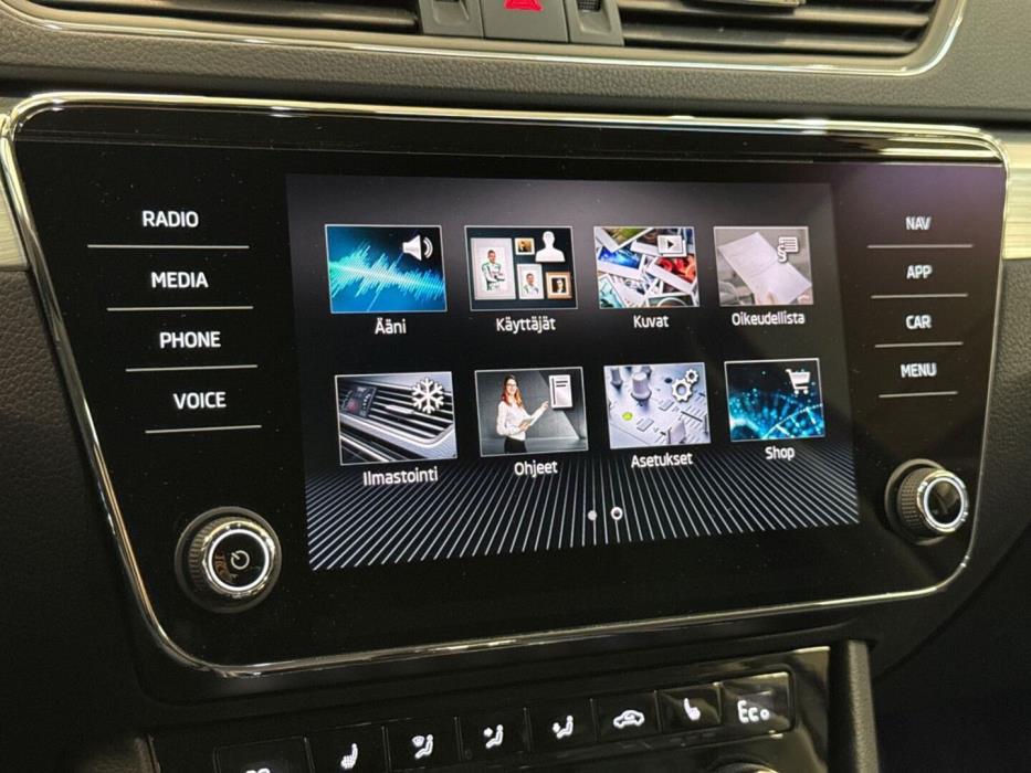 SKODA Superb 2023