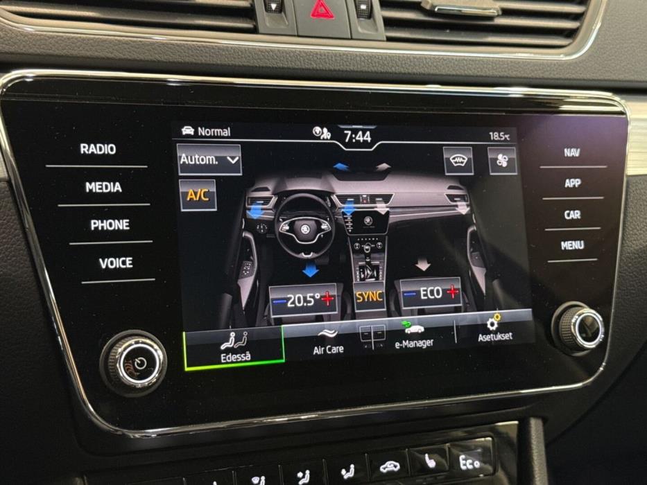 SKODA Superb 2023