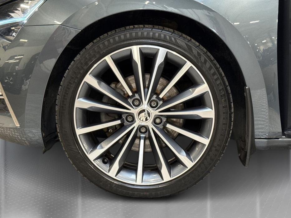 SKODA Superb 2021
