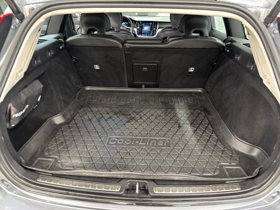 VOLVO V60 2020