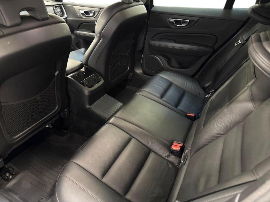 VOLVO V60 2020