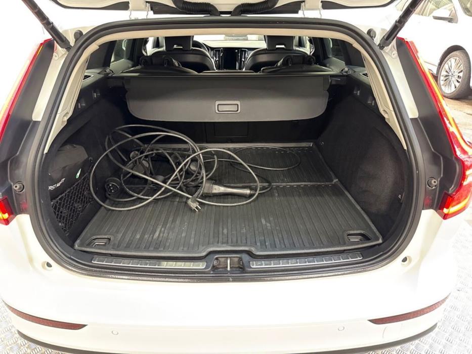 VOLVO V60 2020