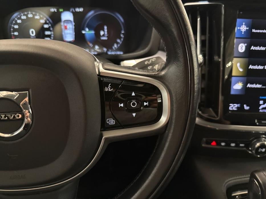 VOLVO V60 2020