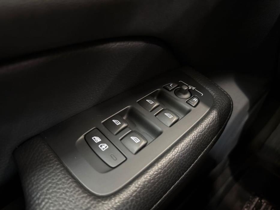 VOLVO V60 2020