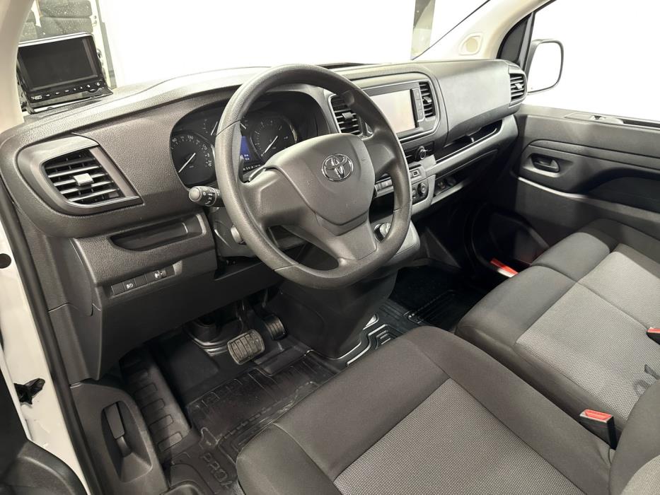 TOYOTA Proace 2024
